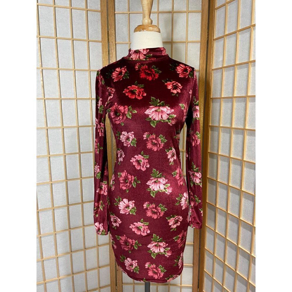 Forever 21 Sm Burgundy Floral Velvet Mock Neck Dress